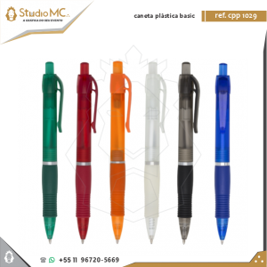 Caneta Plástica Popular Caneta esferográfica plástica/ABS com clipe, acionamento por clique, borracha ergonômica na pegada.  Até 1,5K de escrita cor azul. Caneta - 16 x 140 mm  /  Área de Impressão - 8 x 32 mm    