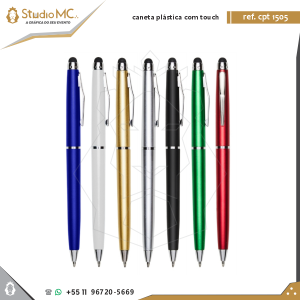 Caneta Plástica Touch Caneta esferográfica plástica/ABS com clipe, acionamento por clique, ponteira touch screen para smartphone, tablet e monitor.  Até 1,5K de escrita cor azul. 14 x 141 mm    Àrea máxima de impressão: 6 x 35 mm